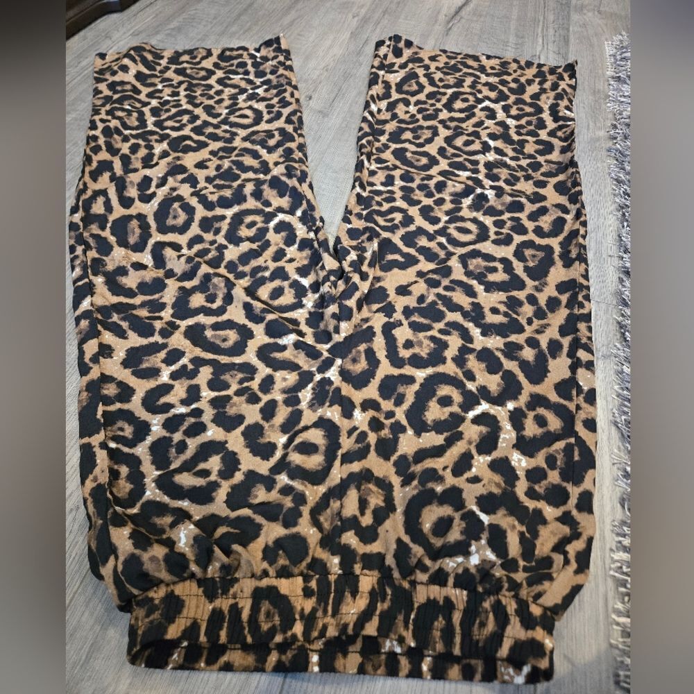 Women's leopard print pajama bottoms